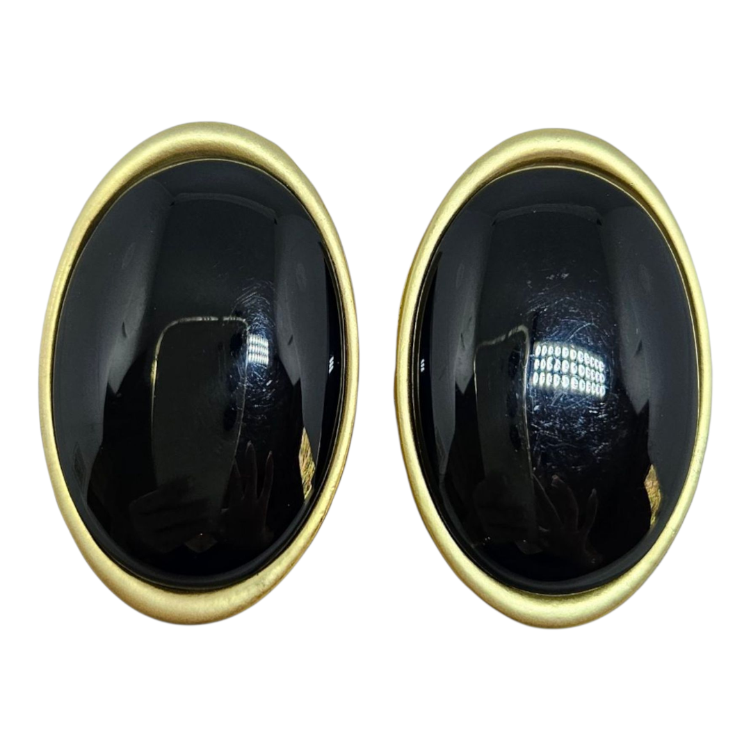 Brinco Oval Resina Preto