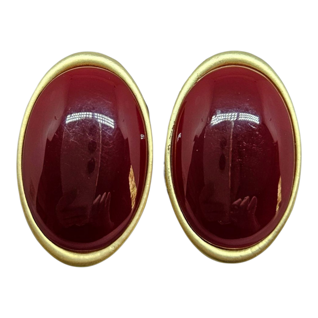 Brinco Oval Resina Bordô