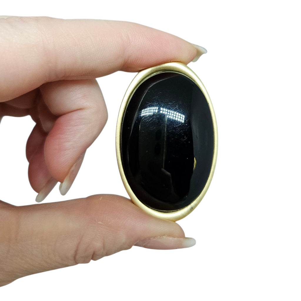 Brinco Oval Resina Preto