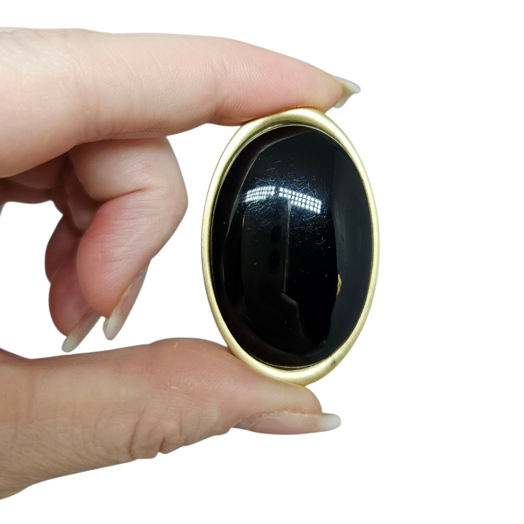 Brinco Oval Resina Preto