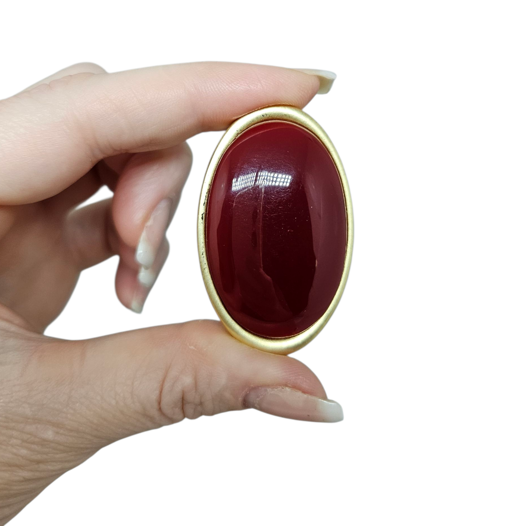 Brinco Oval Resina Bordô