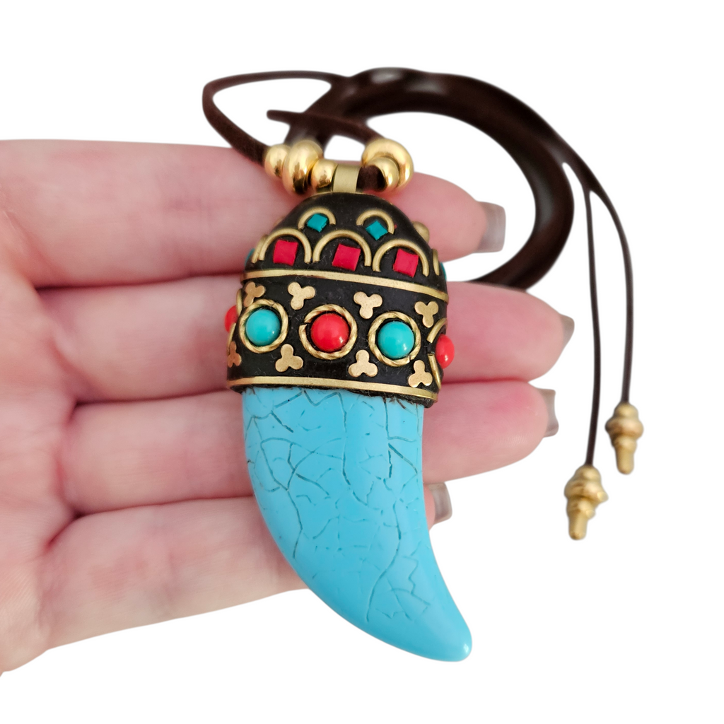 Colar Courinho Marrom Dente Marroquino