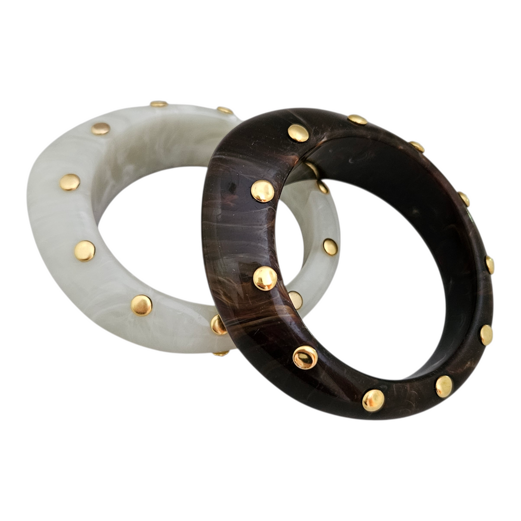 Bracelete Orgânico Tachas Douradas