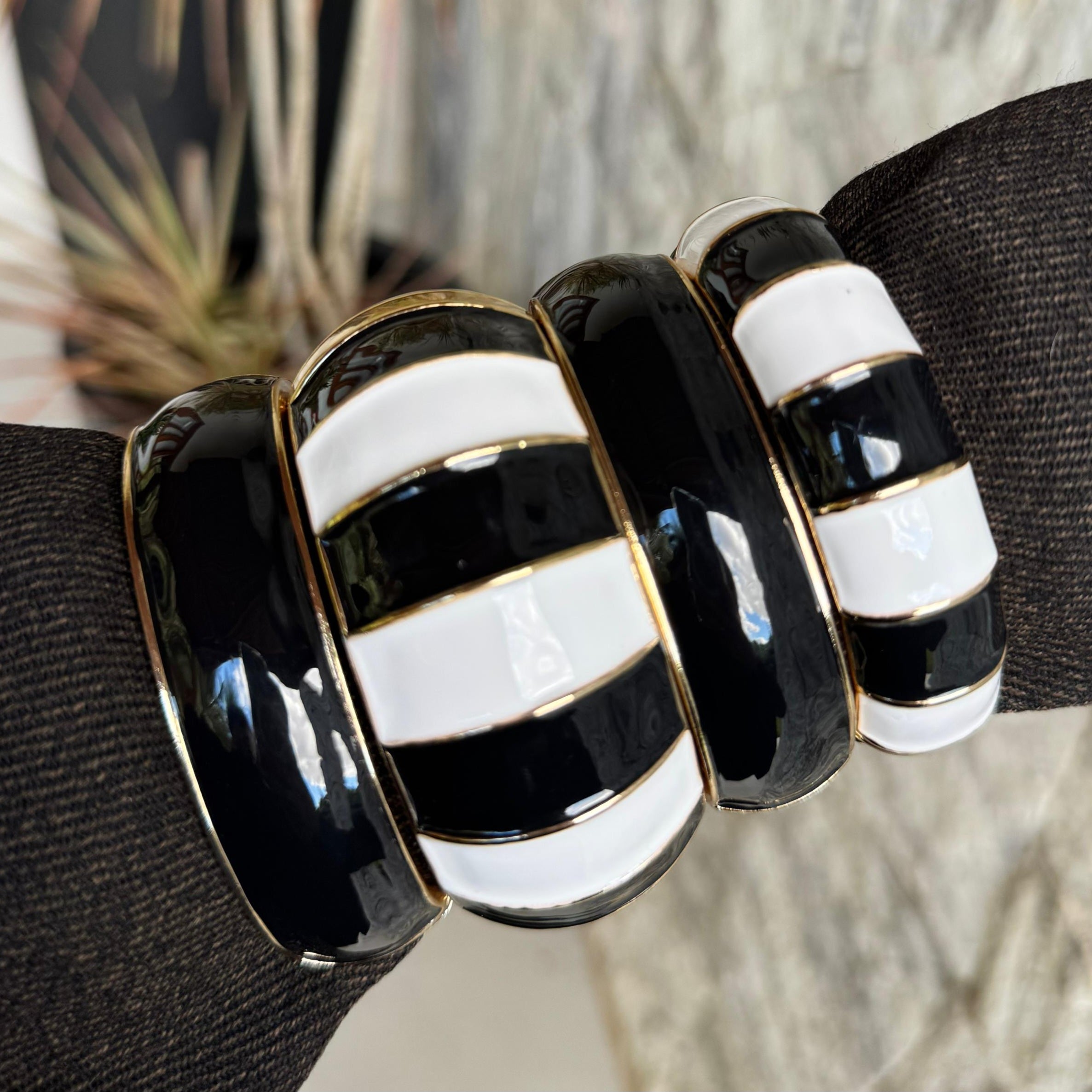 Bracelete Esmaltado Preto e Branco