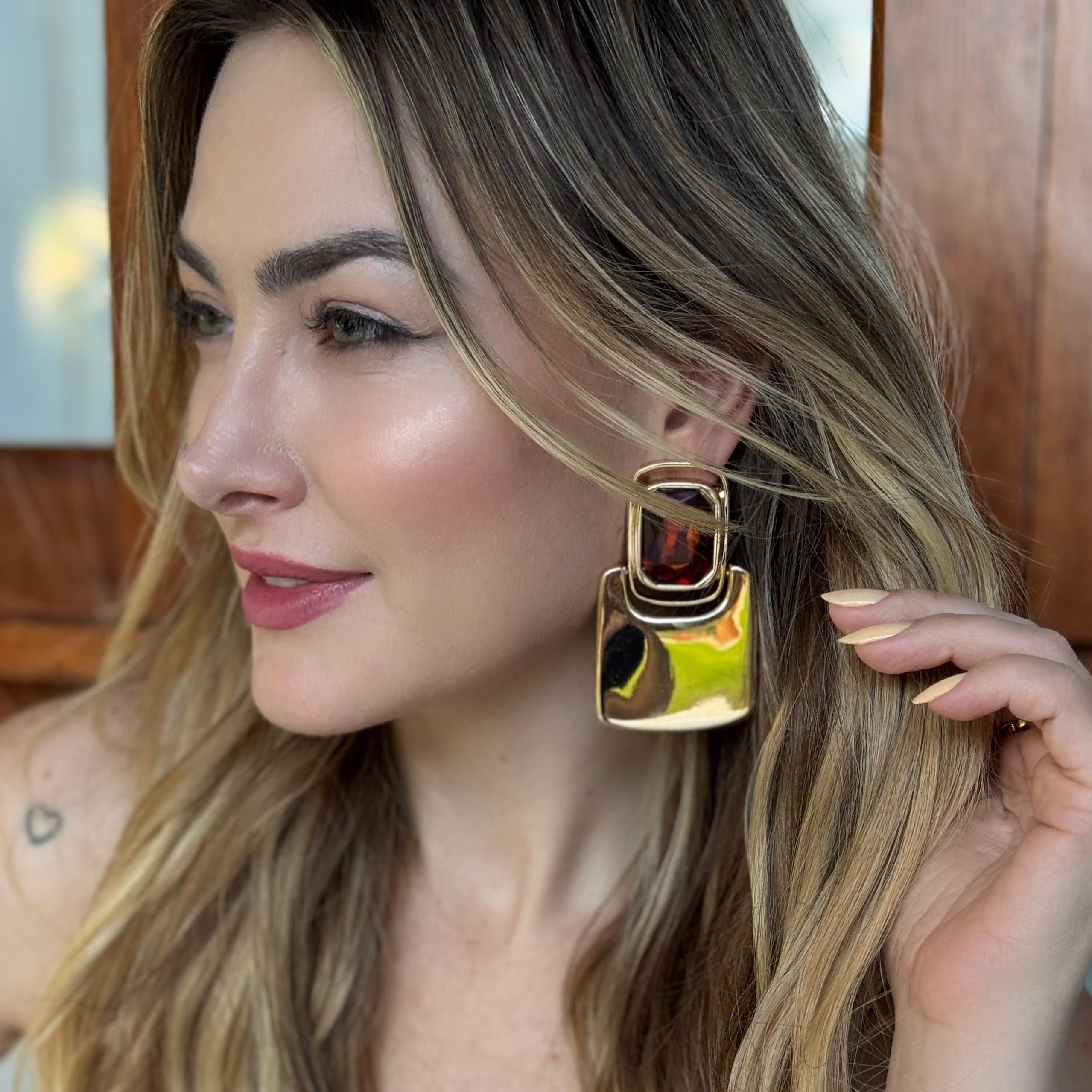 Brinco Geométrico Cristal Âmbar